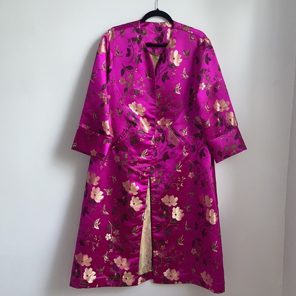 Embroidered silk kimono duster - Picture 14 of 14